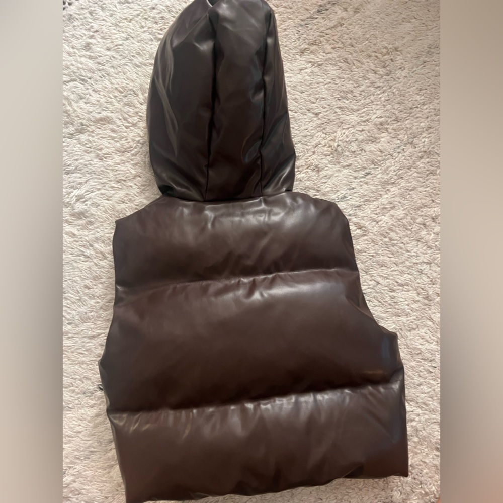 Fashion Nova Chocolate Puffer Vest - Picture 5 of 5